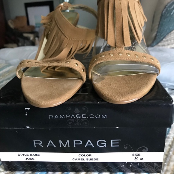 Shoes - Picture 4 of 4